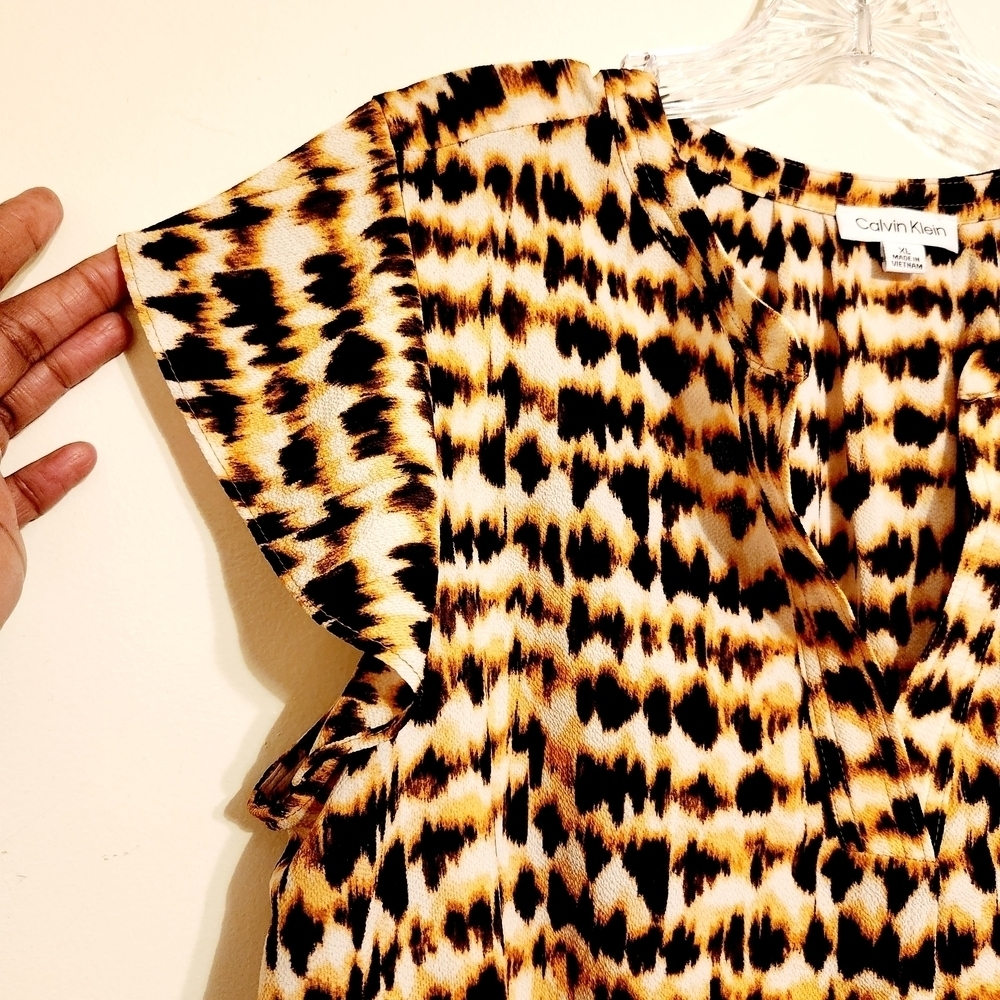 Calvin Klein | Women's Black and Tan Animal Print V-Neck Blouse Top (Size XL) - Picture 5 of 11
